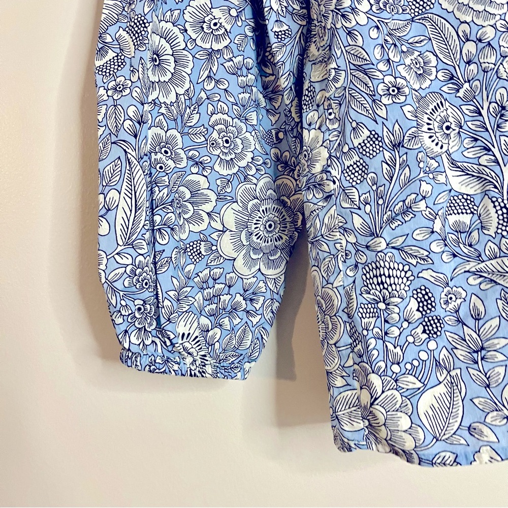 Talbots HERBACEOUS VINES SMOCKED TOP size medium. 26” long, 19” pit to‎ pit - Picture 6 of 11